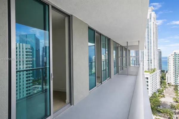 $2,900 | 1111 Southwest 1st Avenue, Unit 2318N, Miami, FL 33130