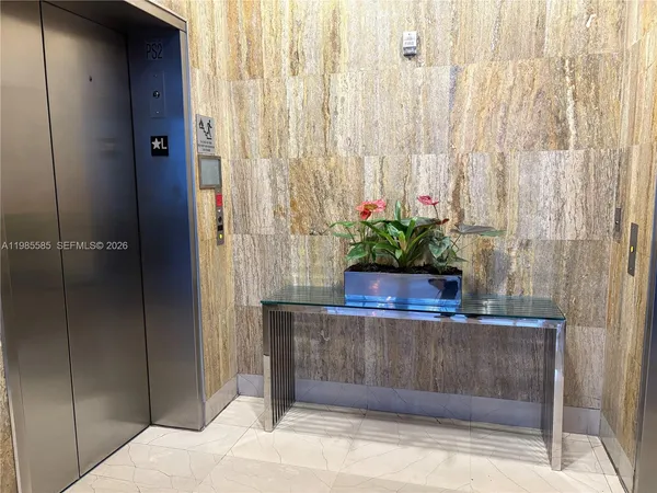 $2,900 | 1111 Southwest 1st Avenue, Unit 2318N, Miami, FL 33130