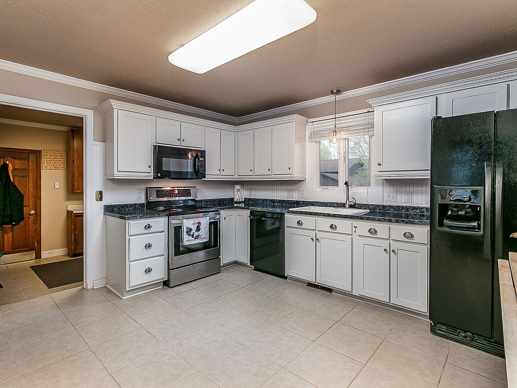 1701 Colonial Ridge Road Johnson City, TN 37604 - Photo 17 of 35 Photo 17