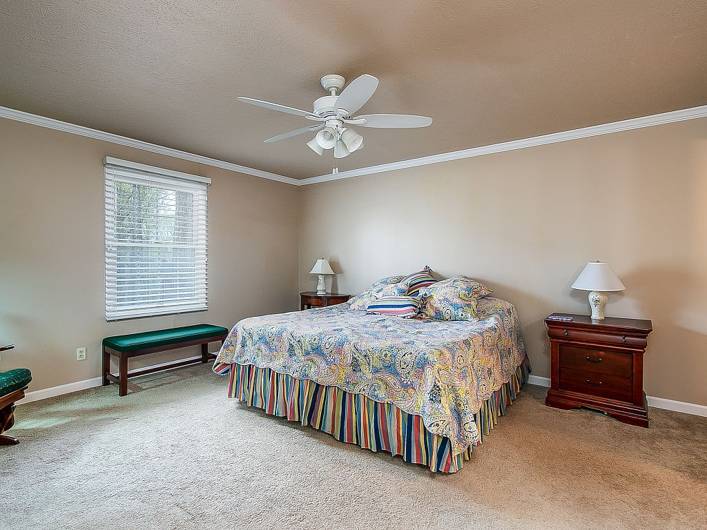 1701 Colonial Ridge Road Johnson City, TN 37604 - Photo 27 of 35 Second Master suite