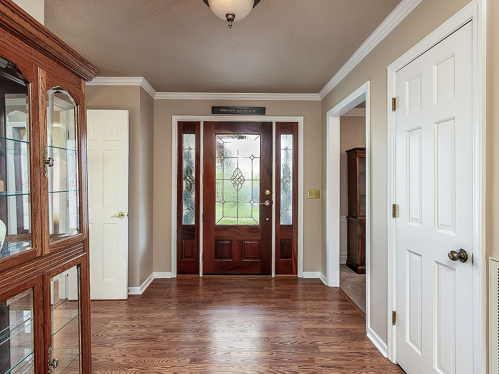1701 Colonial Ridge Road Johnson City, TN 37604 - Photo 4 of 35 Photo 4