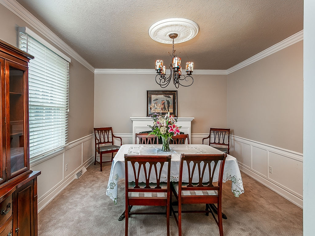 1701 Colonial Ridge Road Johnson City, TN 37604 - Photo 5 of 35 Photo 5