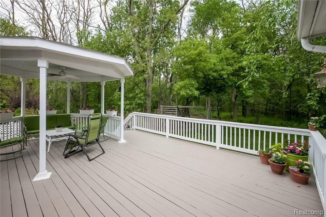 1461 Mill Race Road Rochester, MI 48306 - Photo 63 of 72 062-Deck-2802325-medium.jpg