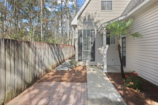 $2,200 | 626 Village Lane South, Unit A, Mandeville, LA 70471