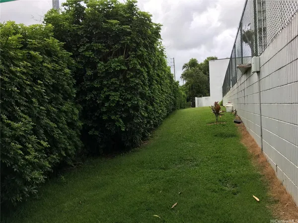 $2,900 | 46-283 Kahuhipa Street, Unit 1, Kaneohe, HI 96744