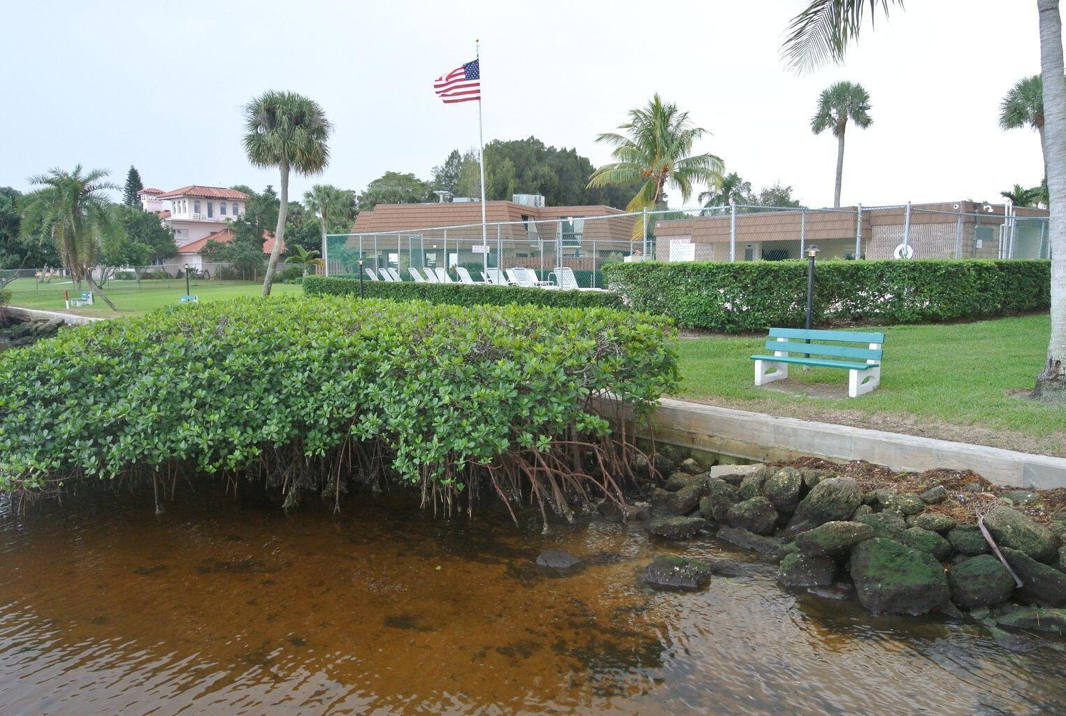 825 Center Street, Unit 3D Jupiter, FL 33458 - Photo 24 of 28 Community Pool view