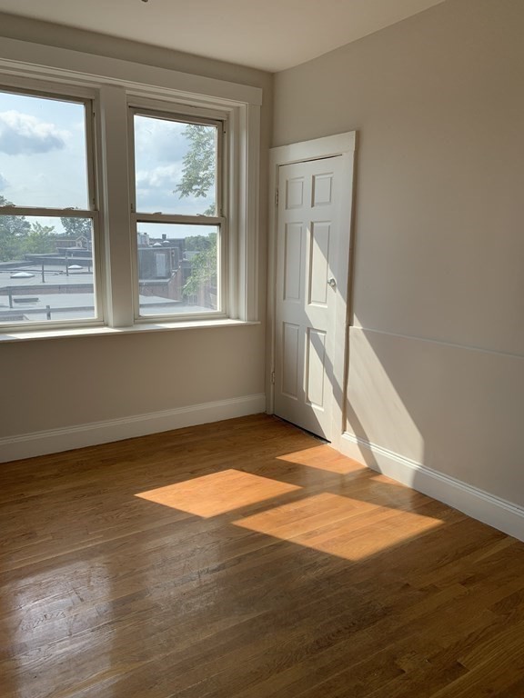 129 Chiswick Road, Unit 17 Boston, MA 02135 - Photo 4 of 8