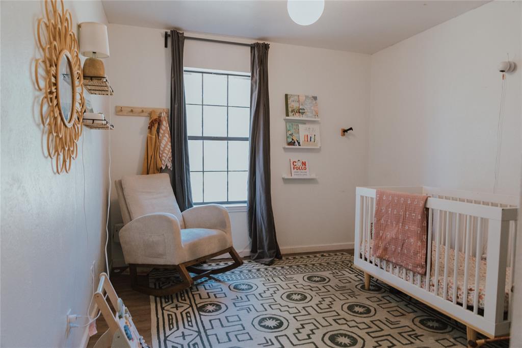 312 Perkins Road Krugerville, TX 76227 - Photo 20 of 32 a living room with furniture and a window