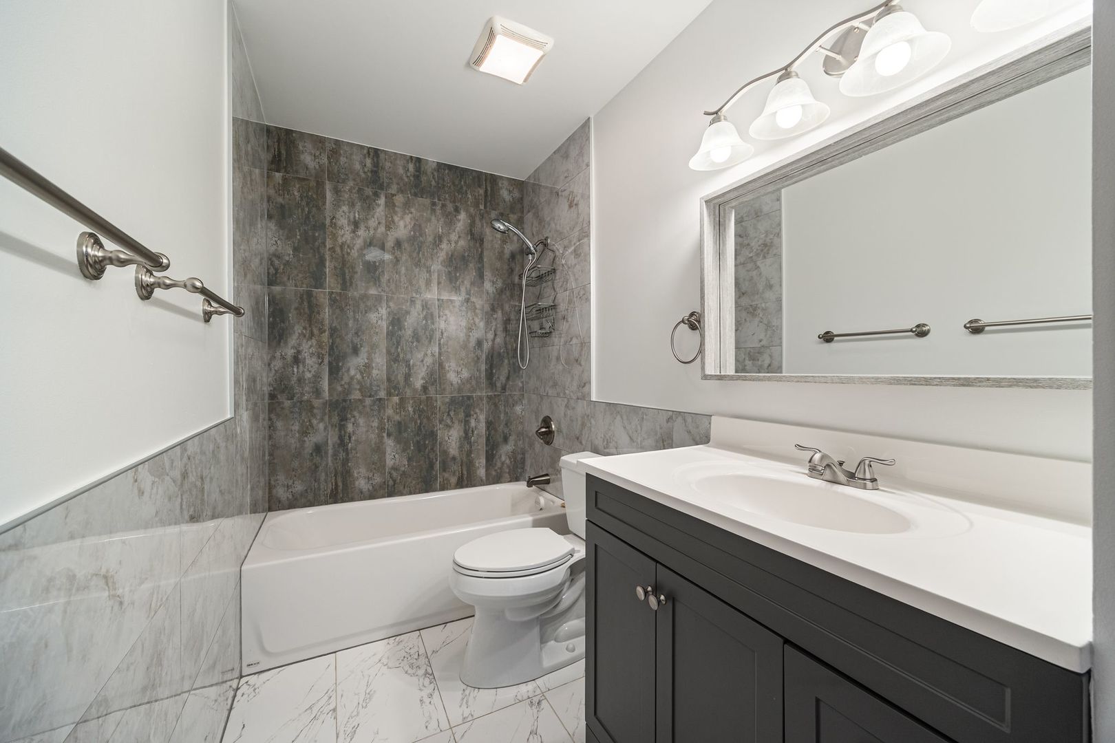 815 Pearson Street, Unit 10 Des Plaines, IL 60016 - Photo 22 of 26