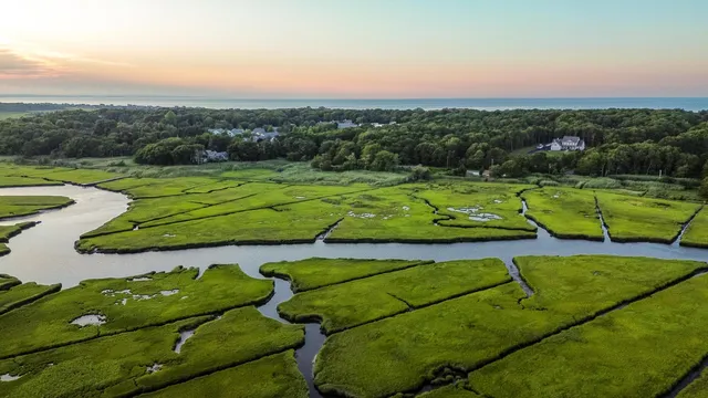 $777,000 | 566 Route 6A, East Sandwich, MA 02537