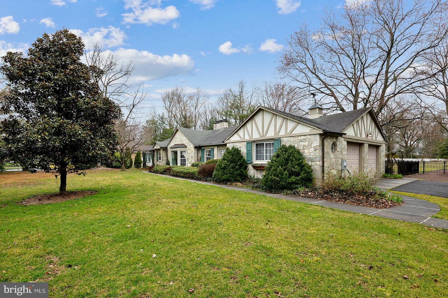 322 Bridgeboro Road Moorestown, NJ 08057 - Photo 3 of 35
