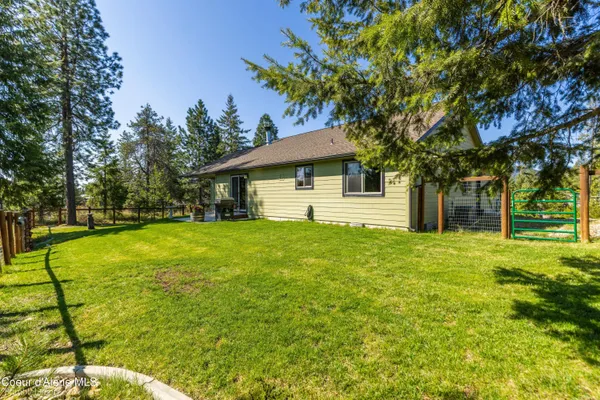 $689,000 | 32732 North 14th Avenue, Spirit Lake, ID 83869