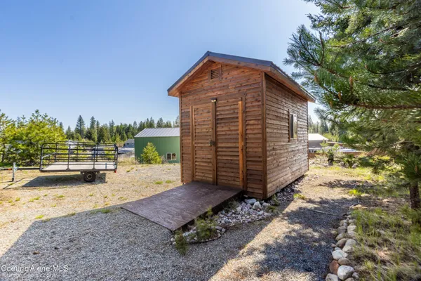 $689,000 | 32732 North 14th Avenue, Spirit Lake, ID 83869