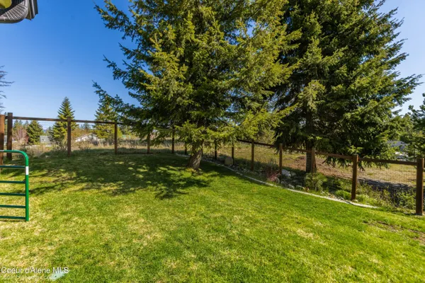 $689,000 | 32732 North 14th Avenue, Spirit Lake, ID 83869