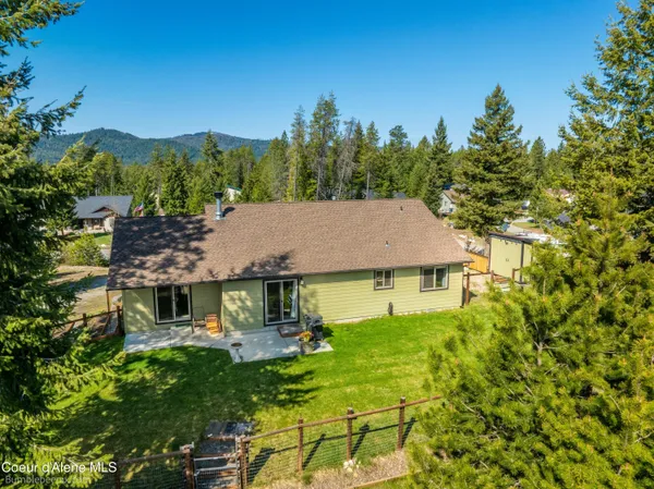 $689,000 | 32732 North 14th Avenue, Spirit Lake, ID 83869