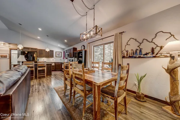 $689,000 | 32732 North 14th Avenue, Spirit Lake, ID 83869