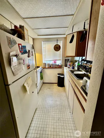 a view of walk in closet