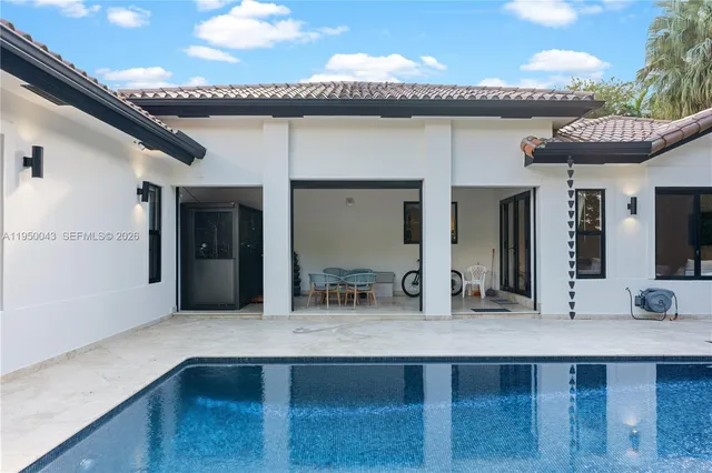 $3,250,000 | 7345 Southwest 96th Street, Pinecrest, FL 33156