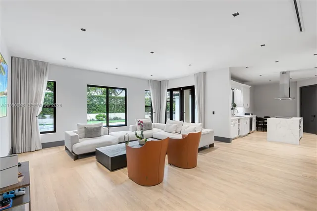 $3,250,000 | 7345 Southwest 96th Street, Pinecrest, FL 33156