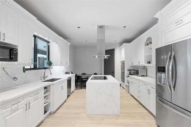 $3,250,000 | 7345 Southwest 96th Street, Pinecrest, FL 33156