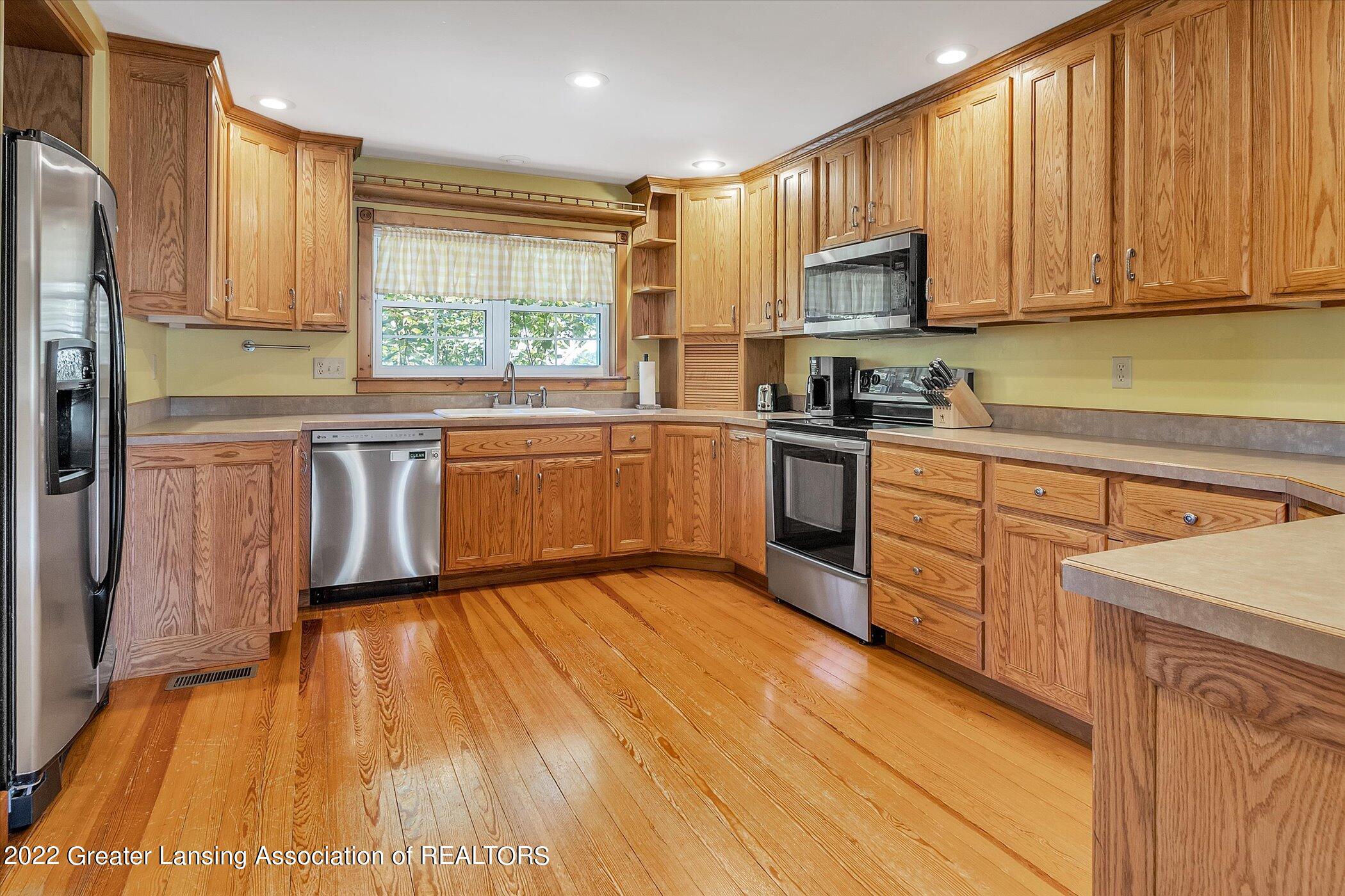 8396 Church Road St. Johns, MI 48879 - Photo 12 of 28 12-8396-W-Church-Rd-St-WindowStill-Real-