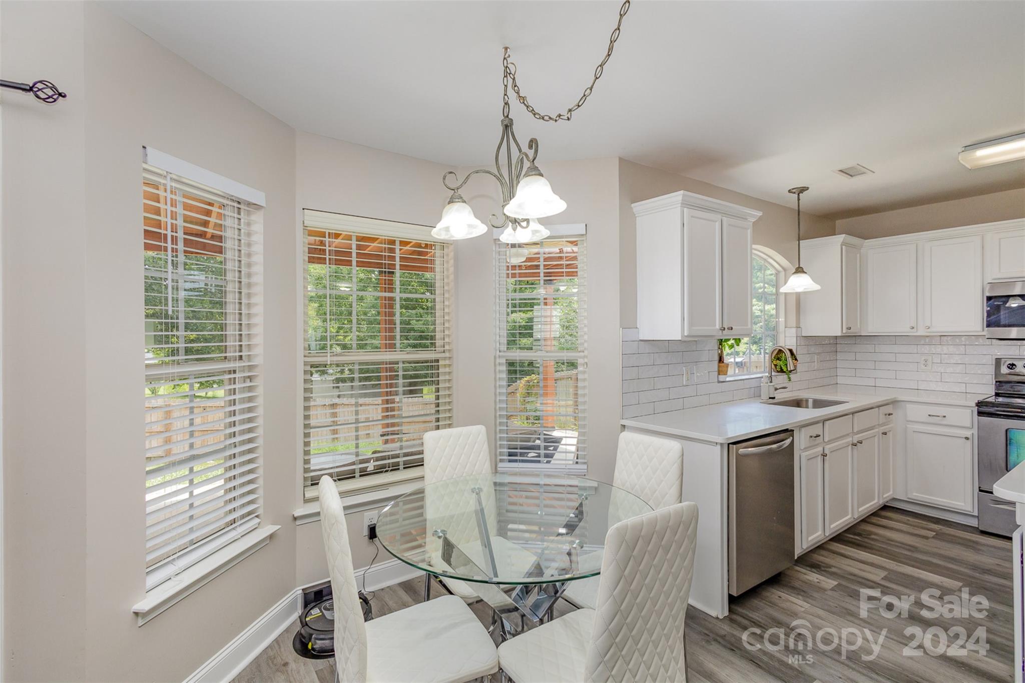 409 Eastway Lane Southwest Conover, NC 28613 - Photo 8 of 28 Gallery Image 8
