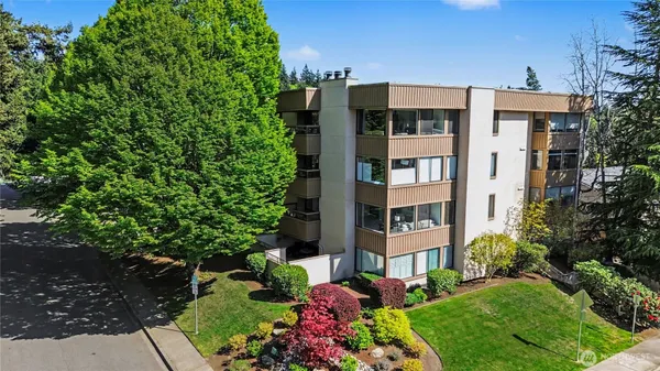 $675,000 | 10101 Southeast 3rd Street, Unit 202, Bellevue, WA 98004