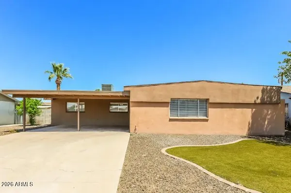 $2,095 | 3132 West Surrey Avenue, Phoenix, AZ 85029