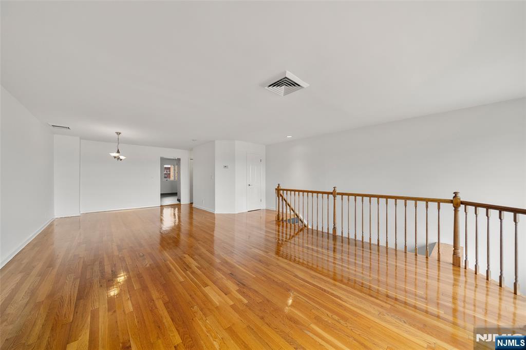 300 Gorge Road, Unit 1 Cliffside Park, NJ 07010 - Photo 8 of 33