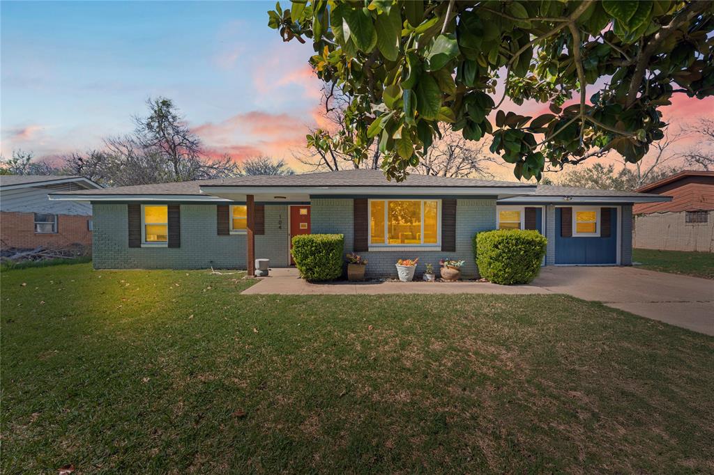 104 East Santa Anna Street Robinson, TX 76706 - Photo 1 of 36