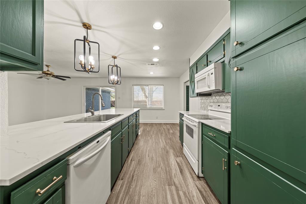 104 East Santa Anna Street Robinson, TX 76706 - Photo 15 of 36