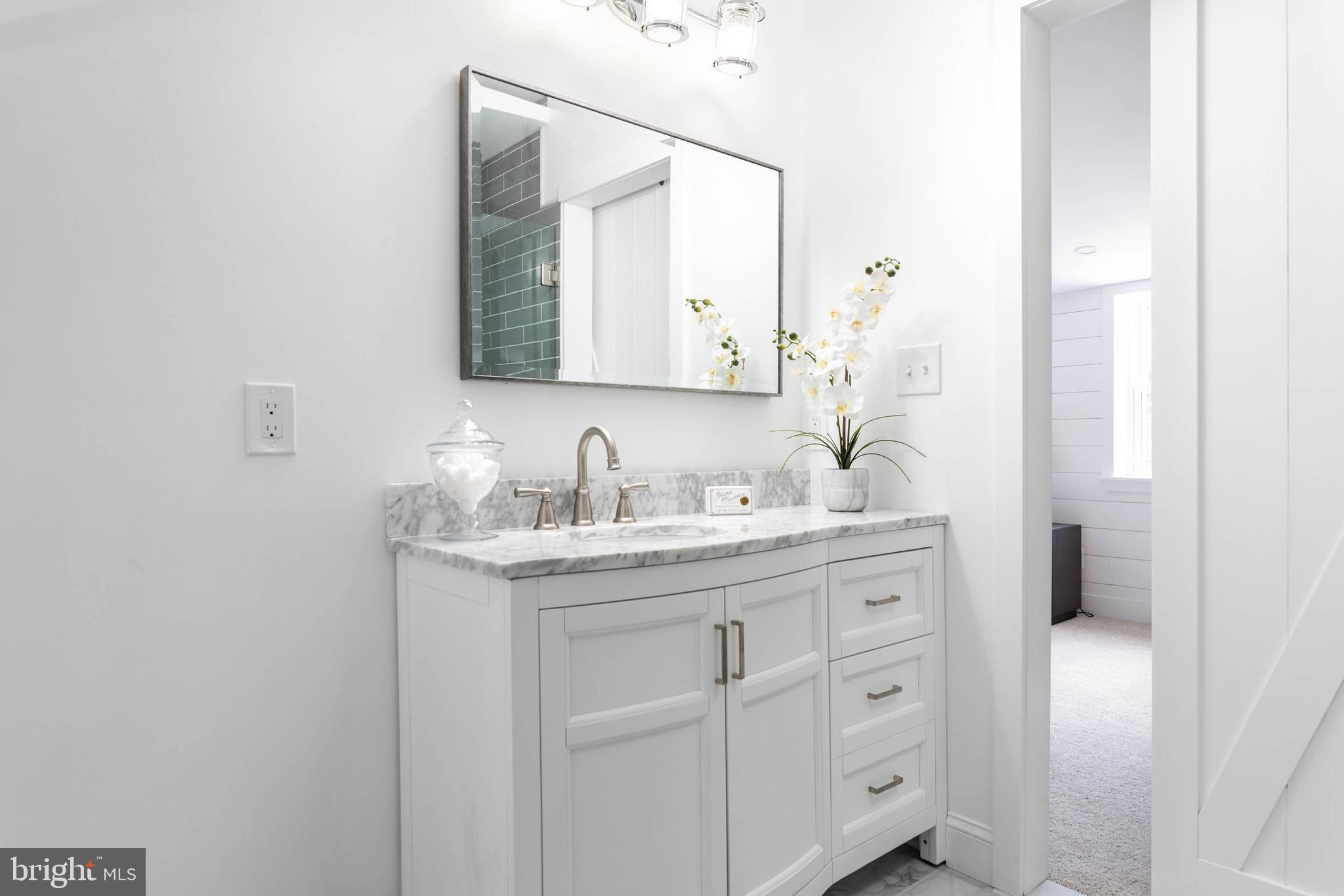 907 Twyckenham Road Media, PA 19063 - Photo 22 of 41 Beautiful Vanity