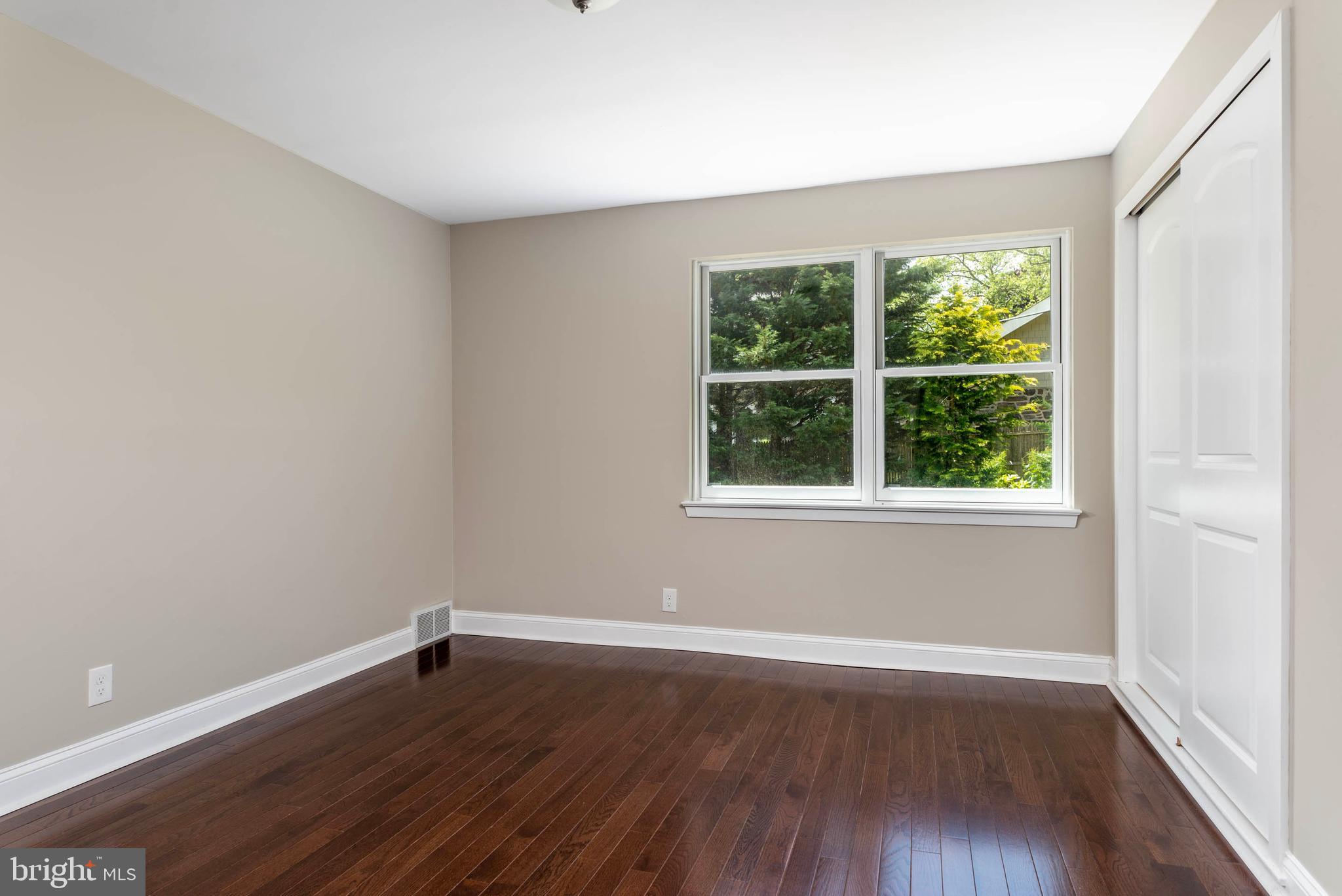907 Twyckenham Road Media, PA 19063 - Photo 25 of 41 First of 3 1st Floor Bedrooms