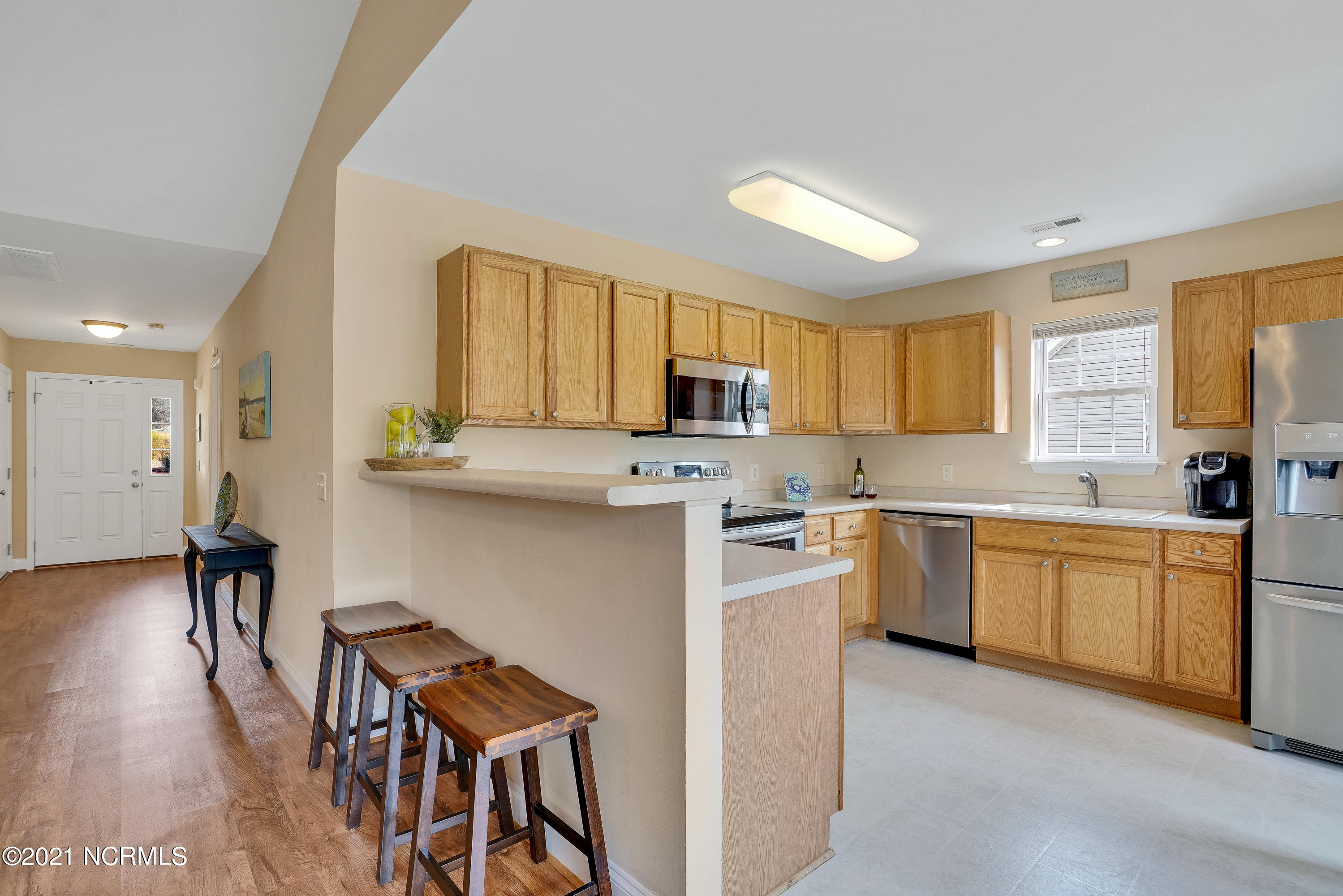 4427 Frying Pan Road Southeast Southport, NC 28461 - Photo 13 of 29 Bar makes for easy entertaining