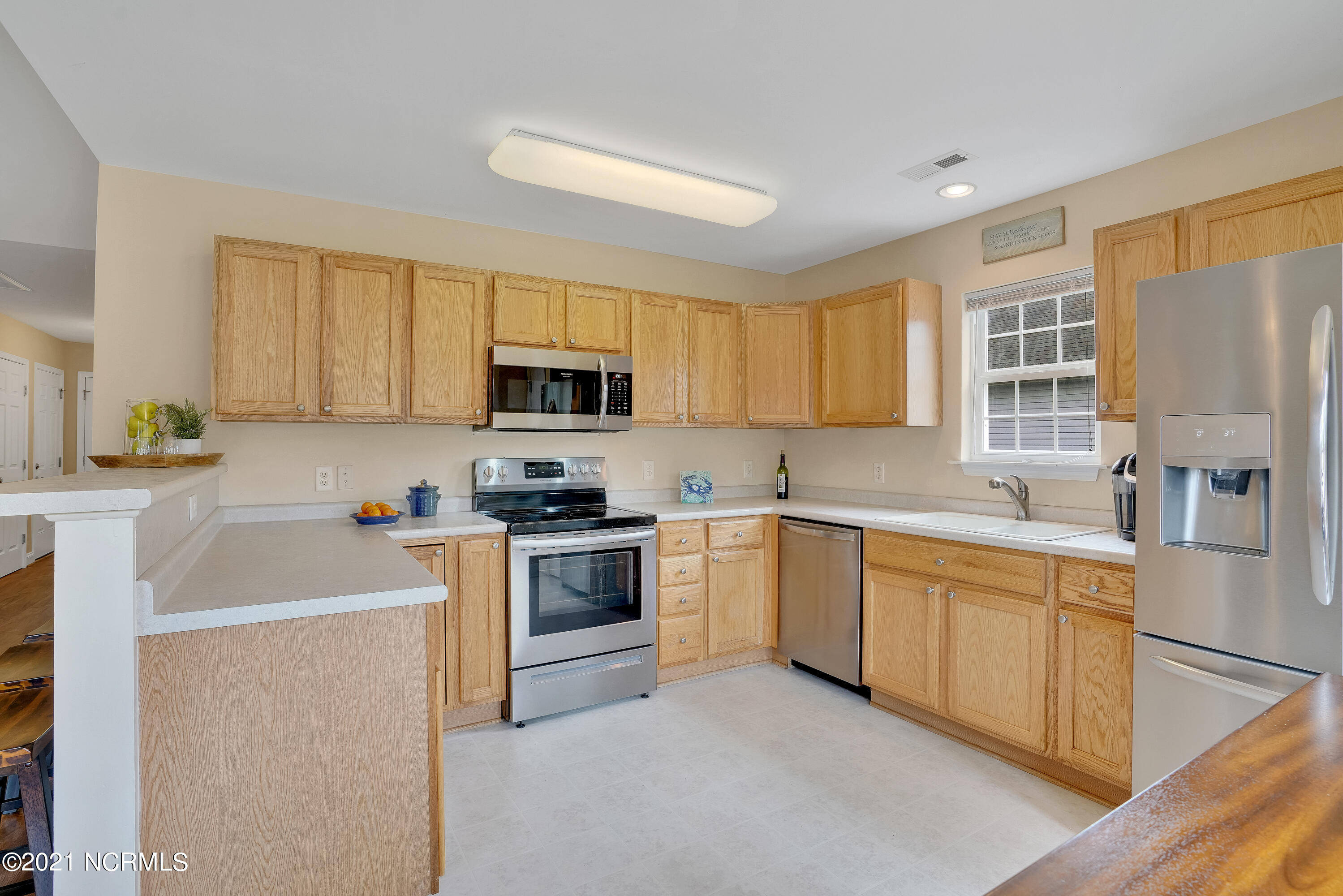 4427 Frying Pan Road Southeast Southport, NC 28461 - Photo 16 of 29 Tons of Counter Space