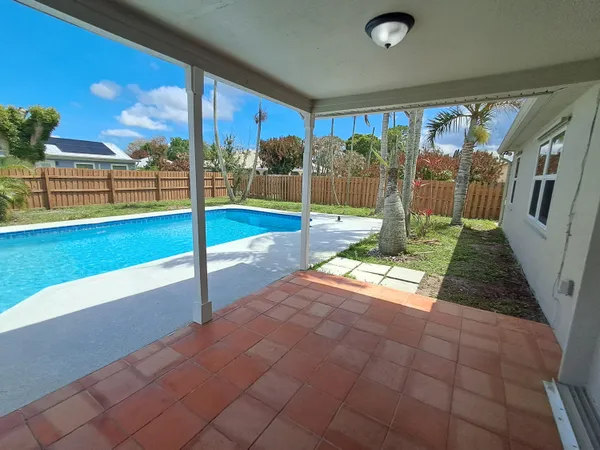 $2,800 | 2473 Southwest Avondale Street, Port St. Lucie, FL 34984