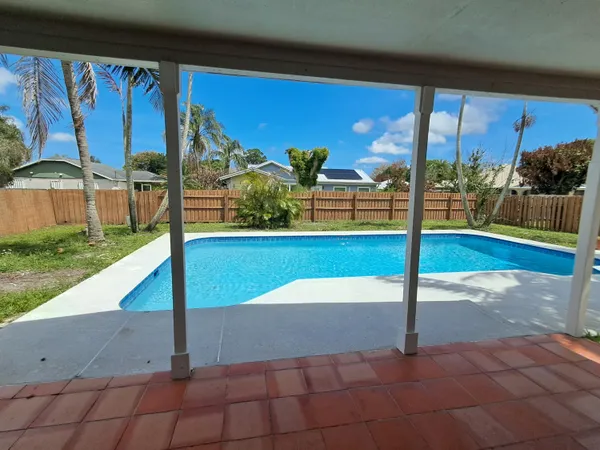 $2,800 | 2473 Southwest Avondale Street, Port St. Lucie, FL 34984