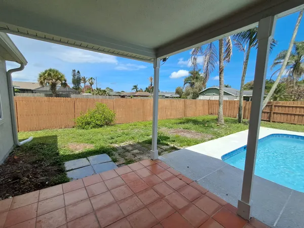 $2,800 | 2473 Southwest Avondale Street, Port St. Lucie, FL 34984