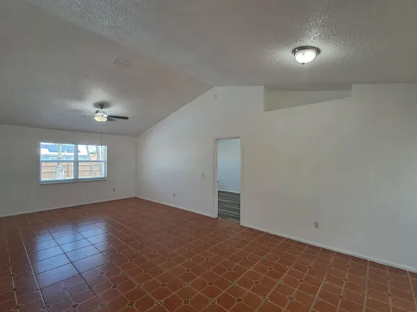 $2,800 | 2473 Southwest Avondale Street, Port St. Lucie, FL 34984