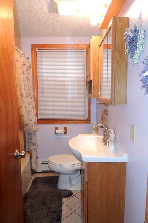 47 Brittany Road Springfield, MA 01151 - Photo 8 of 19