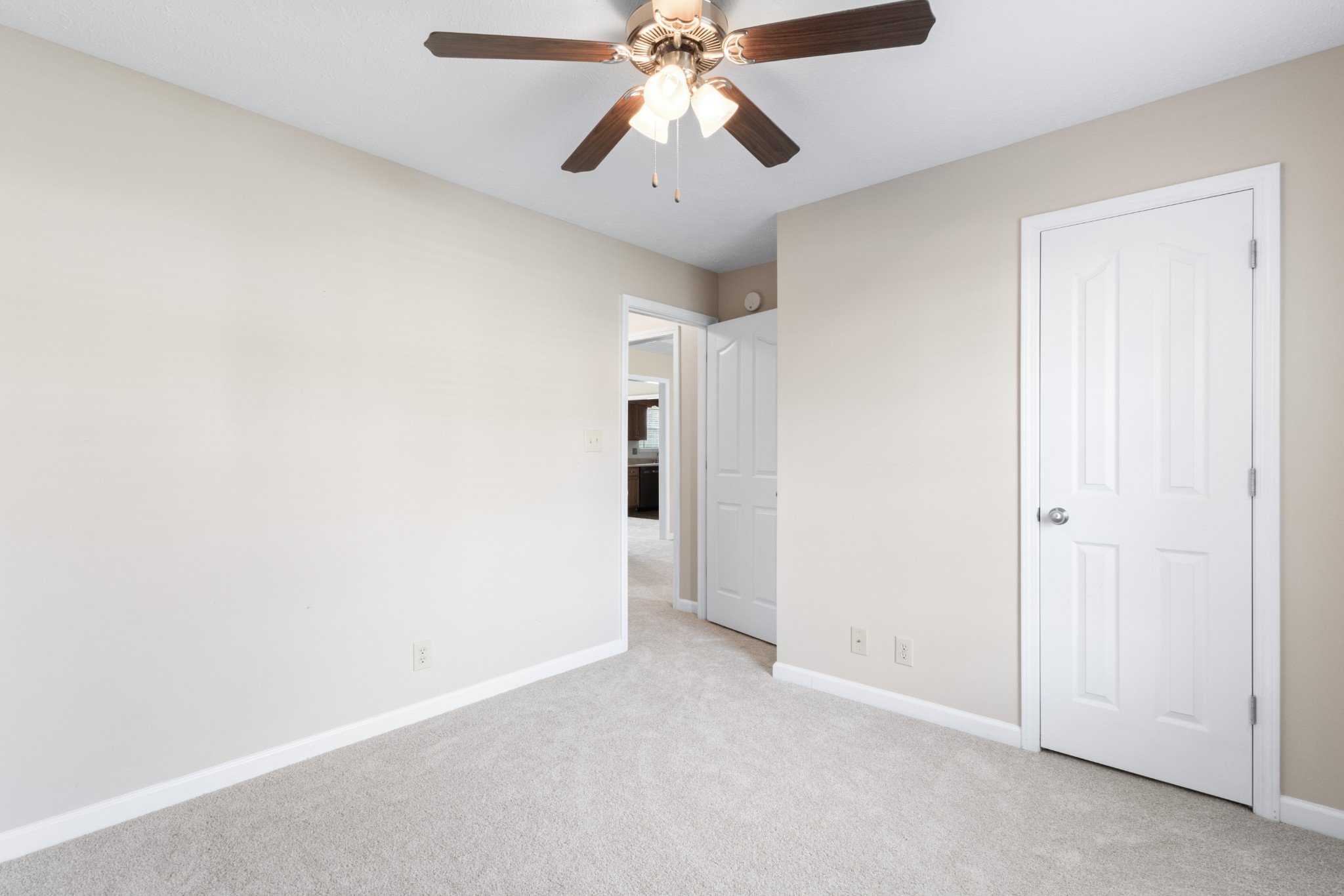 620 Wolfchase Drive Clarksville, TN 37042 - Photo 22 of 24 a view of an empty room and chandelier fan