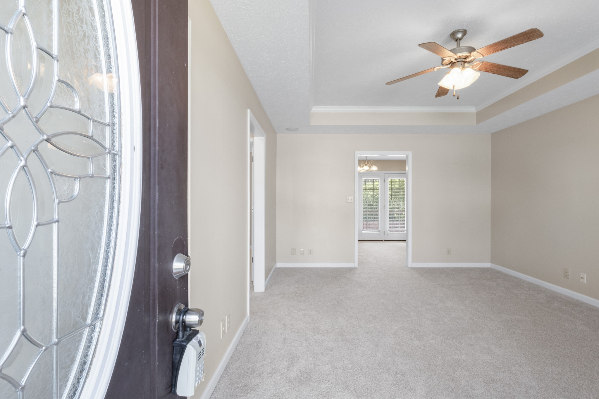 620 Wolfchase Drive Clarksville, TN 37042 - Photo 7 of 24 a view of an empty room with a window
