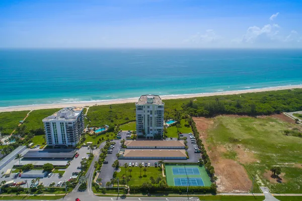 $5,500 | 2700 North Hwy A1A, Unit 902, Fort Pierce, FL 34949