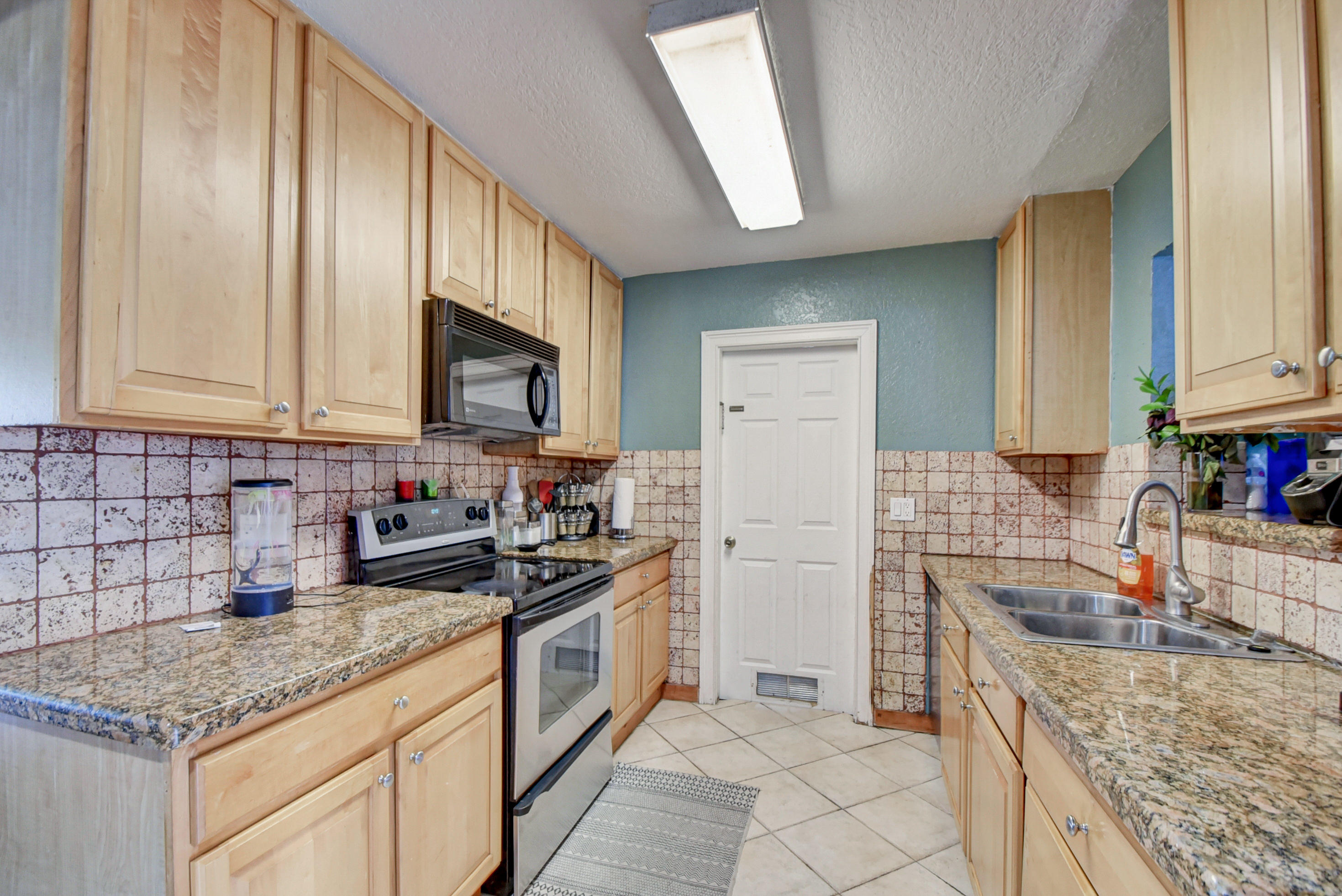 189 Ohio Road Lake Worth, FL 33467 - Photo 16 of 46 13_alp_3046_47_48_49_50