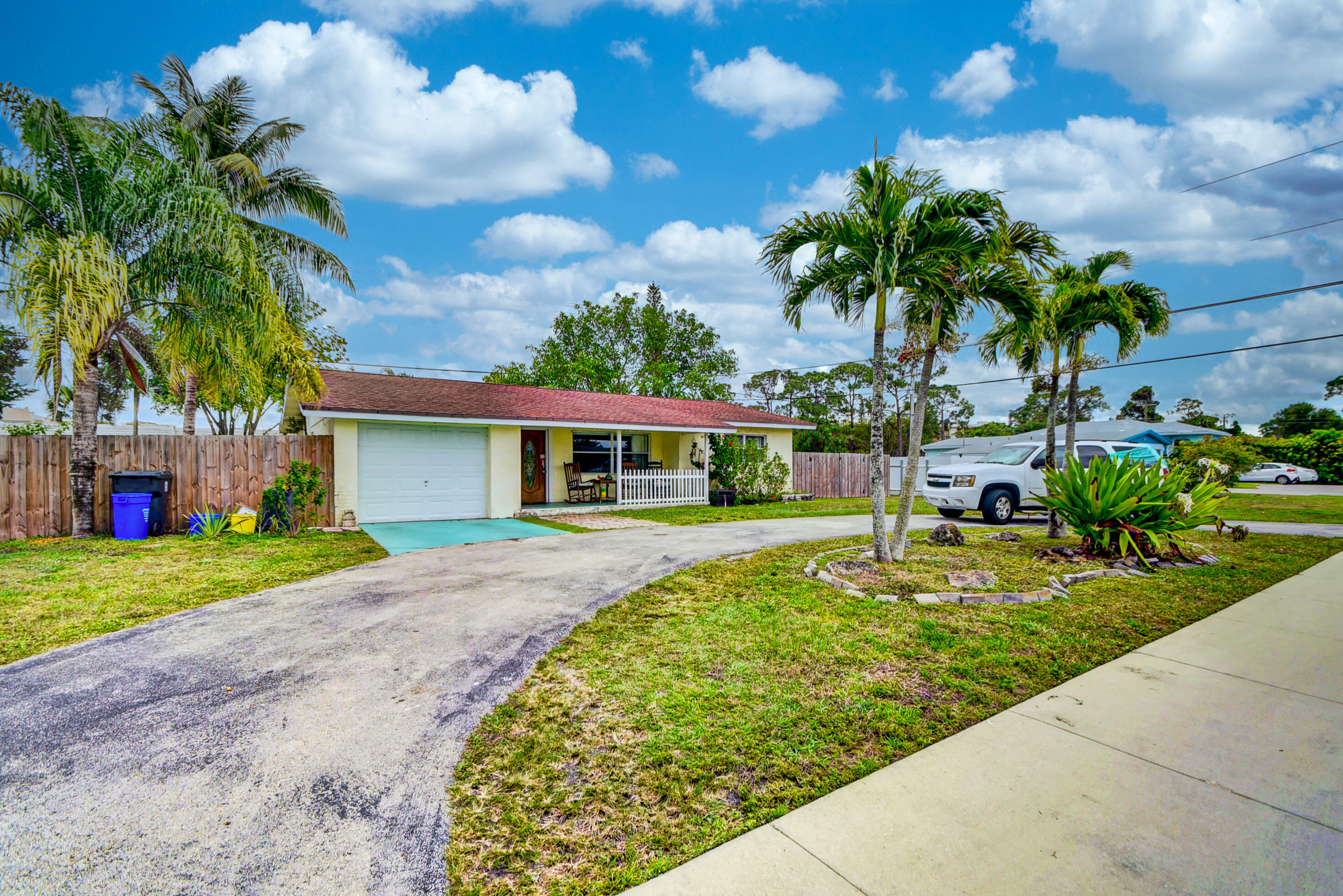189 Ohio Road Lake Worth, FL 33467 - Photo 4 of 46 01_alp_3406_07_08_09_10