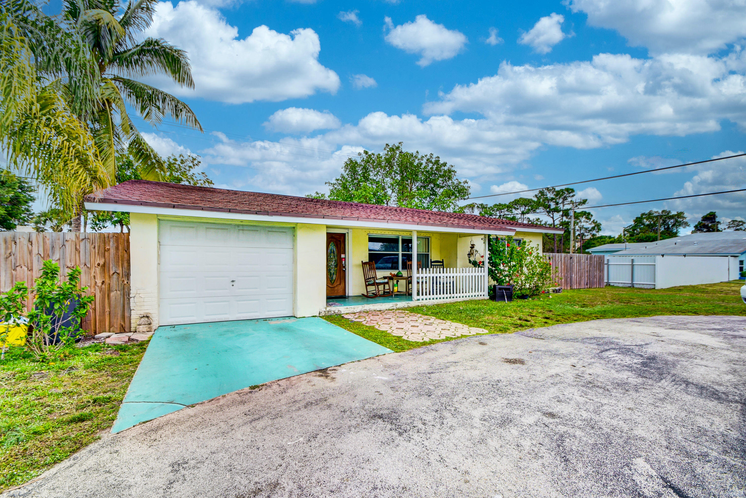 189 Ohio Road Lake Worth, FL 33467 - Photo 6 of 46 03_alp_3396_397_398_399_400