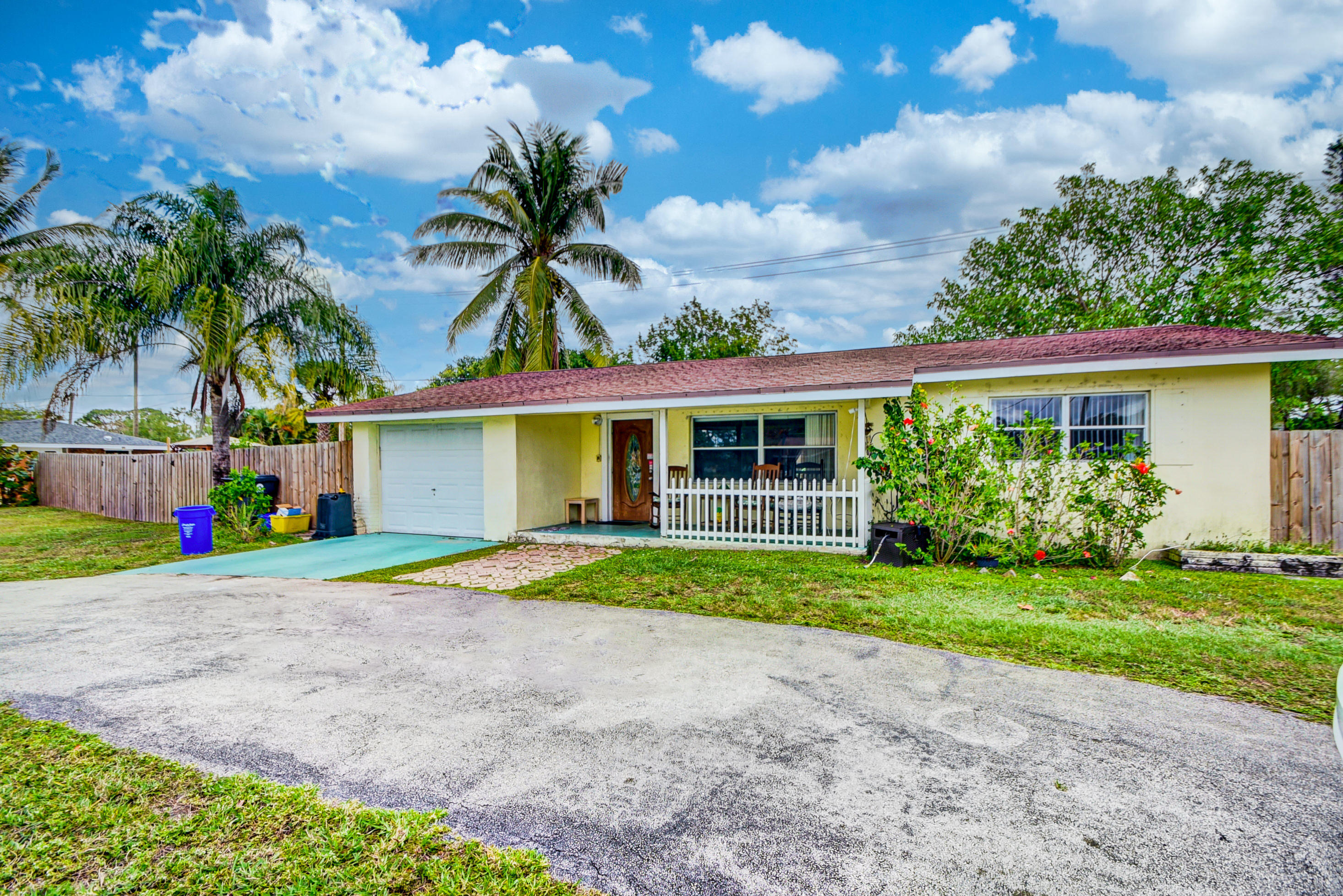189 Ohio Road Lake Worth, FL 33467 - Photo 9 of 46 06_alp_3366_67_68_69_70