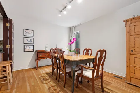 $1,050,000 | 426 West Webster Avenue, Unit B, Chicago, IL 60614