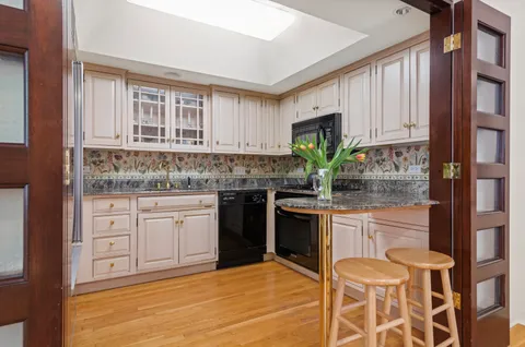 $1,050,000 | 426 West Webster Avenue, Unit B, Chicago, IL 60614