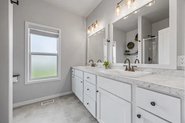 $597,900 | 3037 Prairie Farms Circle South, Fargo, ND 58104